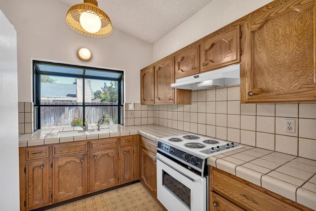 367 W Teague Avenue, Fresno, CA 93711