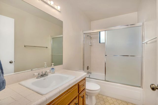 367 W Teague Avenue, Fresno, CA 93711