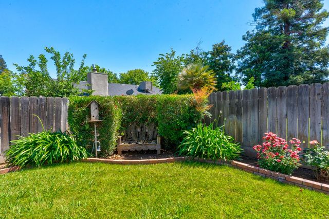 367 W Teague Avenue, Fresno, CA 93711