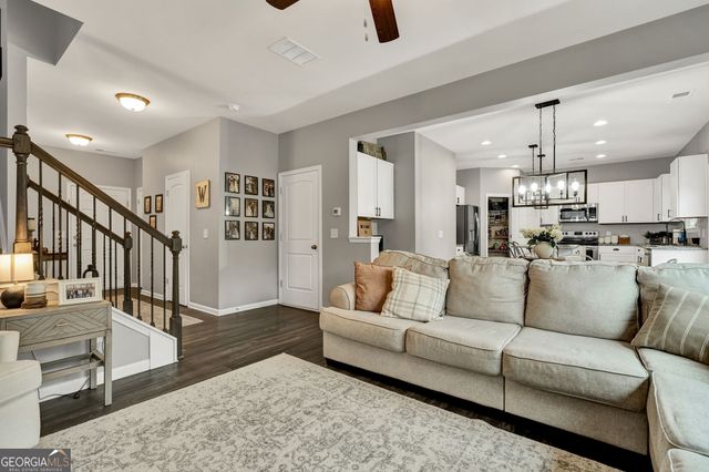 122 Bristol Lane, Calhoun, GA 30701