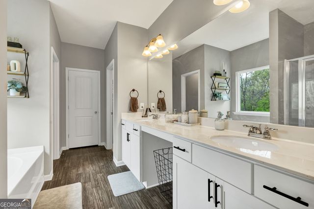 122 Bristol Lane, Calhoun, GA 30701