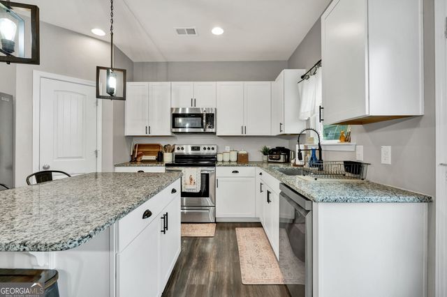 122 Bristol Lane, Calhoun, GA 30701