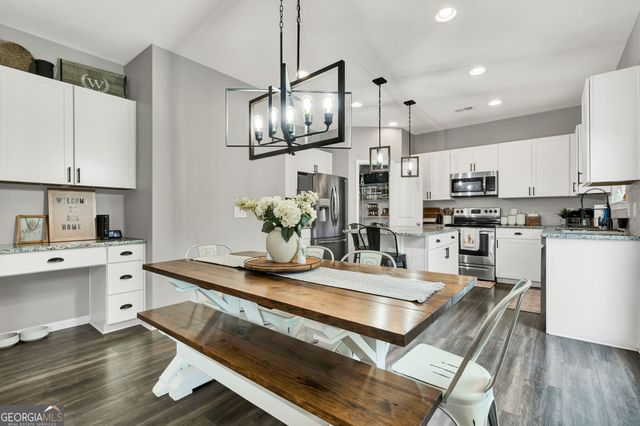 122 Bristol Lane, Calhoun, GA 30701