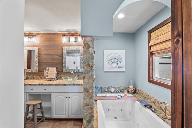 8010 Lakeside Drive, Appling, GA 30802