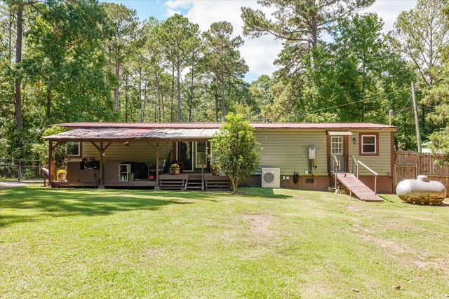 8010 Lakeside Drive, Appling, GA 30802