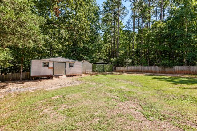 8010 Lakeside Drive, Appling, GA 30802