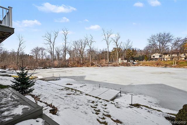 13332 Julie Anne Court, Fenton, MI 48430