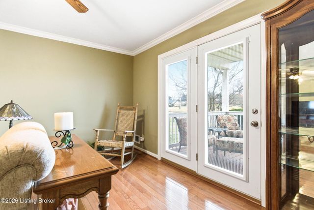 137 Spring Dr, Mt Washington, KY 40047