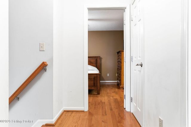 137 Spring Dr, Mt Washington, KY 40047