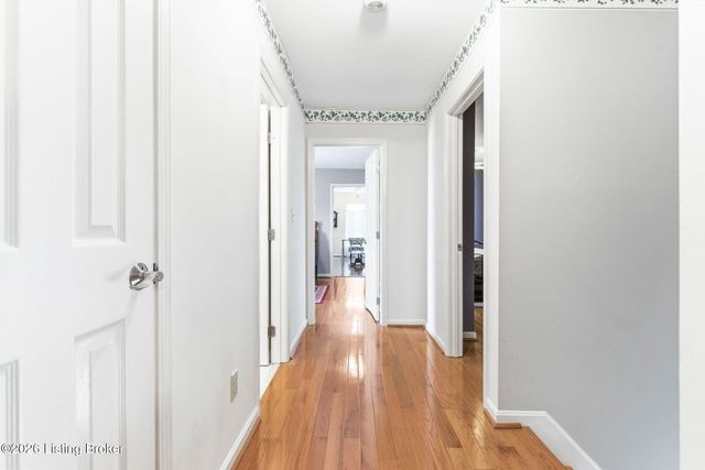 137 Spring Dr, Mt Washington, KY 40047