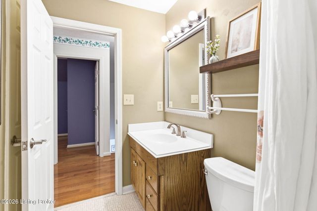 137 Spring Dr, Mt Washington, KY 40047