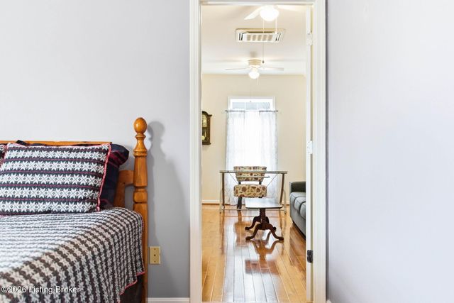 137 Spring Dr, Mt Washington, KY 40047