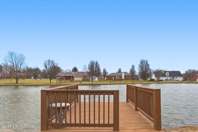 137 Spring Dr, Mt Washington, KY 40047