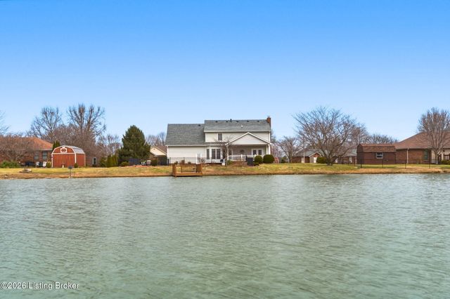 137 Spring Dr, Mt Washington, KY 40047