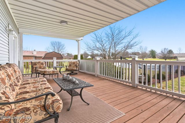 137 Spring Dr, Mt Washington, KY 40047