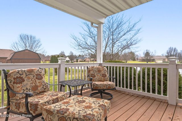 137 Spring Dr, Mt Washington, KY 40047