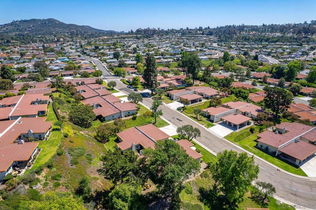 Image 49 of property listing at 16657 Roca Dr, San Diego, CA 92128