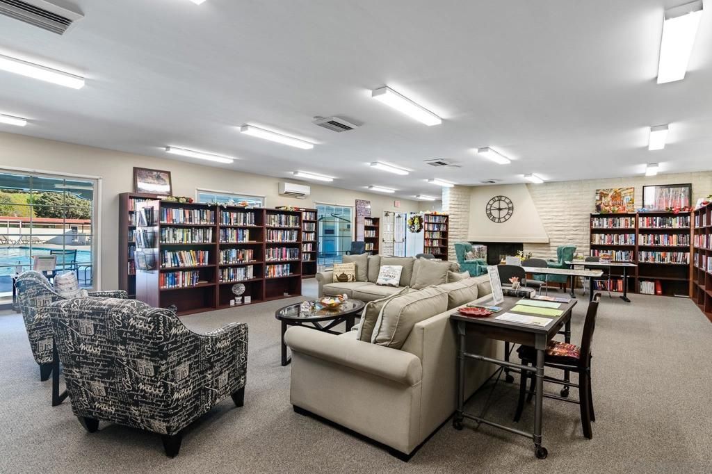 Image 60 of property listing at 16657 Roca Dr, San Diego, CA 92128