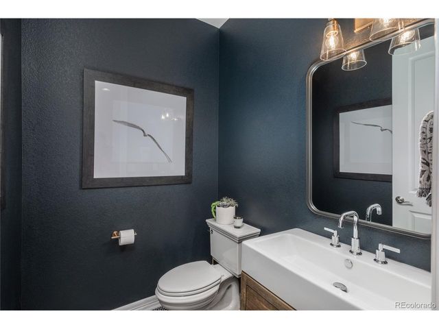 802 Braesheather Pl, Highlands Ranch, CO 80126