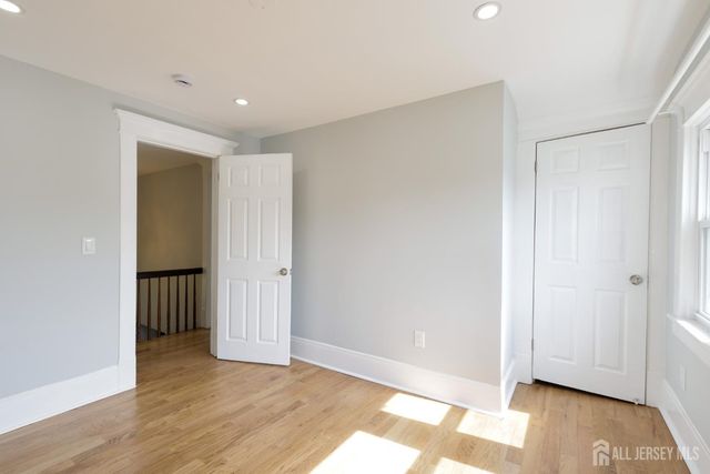657 Amboy Avenue, Edison, NJ 08837