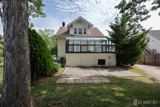 657 Amboy Avenue, Edison, NJ 08837