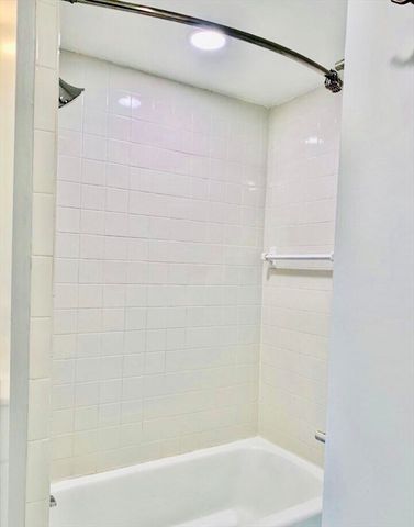 40 Saint Botolph Street 22, Boston, MA 02116