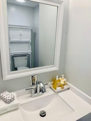 40 Saint Botolph Street 22, Boston, MA 02116