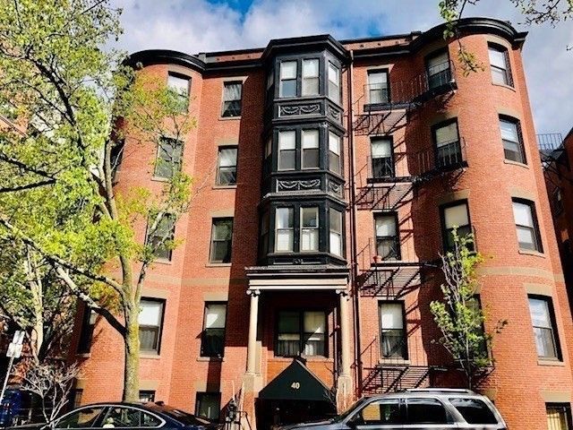 40 Saint Botolph Street 22, Boston, MA 02116