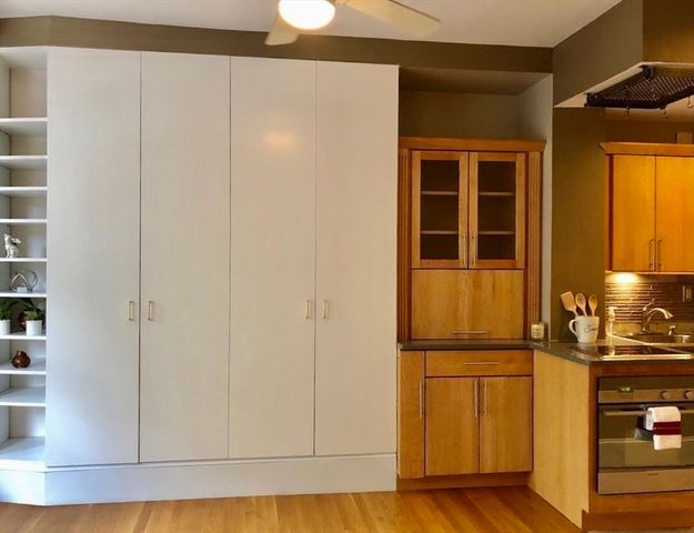 40 Saint Botolph Street 22, Boston, MA 02116