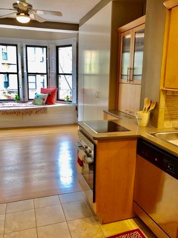 40 Saint Botolph Street 22, Boston, MA 02116