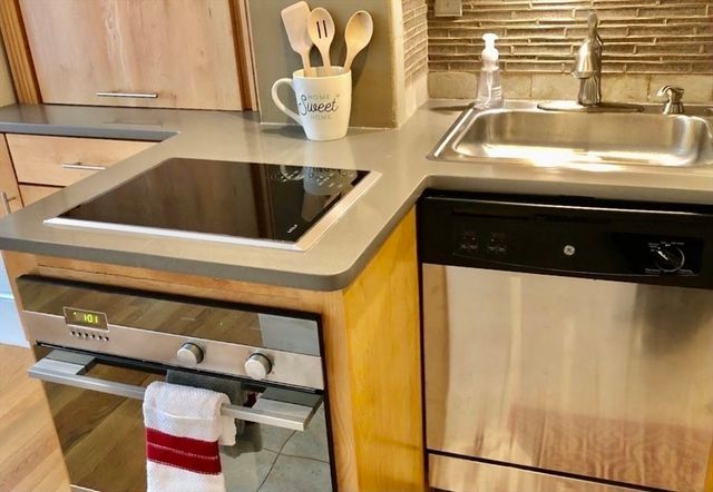40 Saint Botolph Street 22, Boston, MA 02116