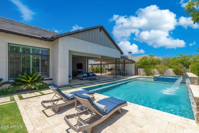 2630 E LOVEBIRD Lane, Gilbert, AZ 85297