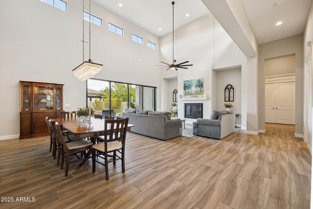 2630 E LOVEBIRD Lane, Gilbert, AZ 85297