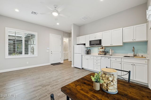 2630 E LOVEBIRD Lane, Gilbert, AZ 85297