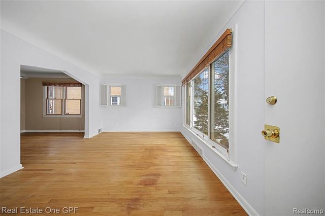 506 W 12 Mile Road, Royal Oak, MI 48073