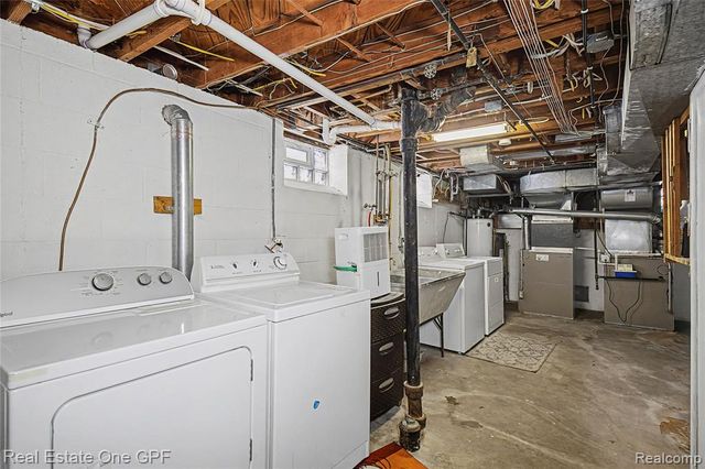 506 W 12 Mile Road, Royal Oak, MI 48073