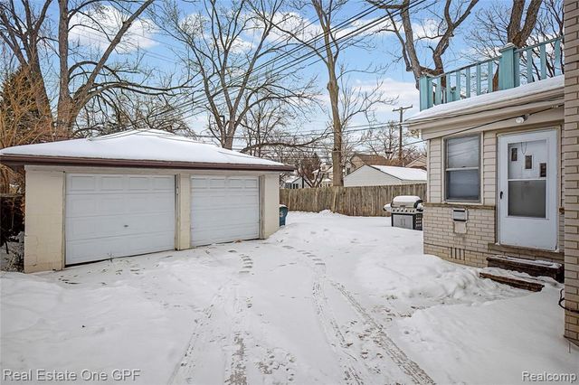 506 W 12 Mile Road, Royal Oak, MI 48073