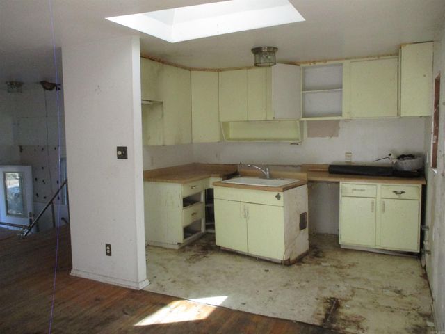 57 White Oak Lane, Little Rock, AR 72227