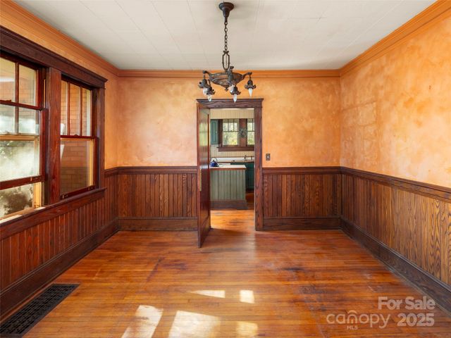 257 Church Street, Waynesville, NC 28786