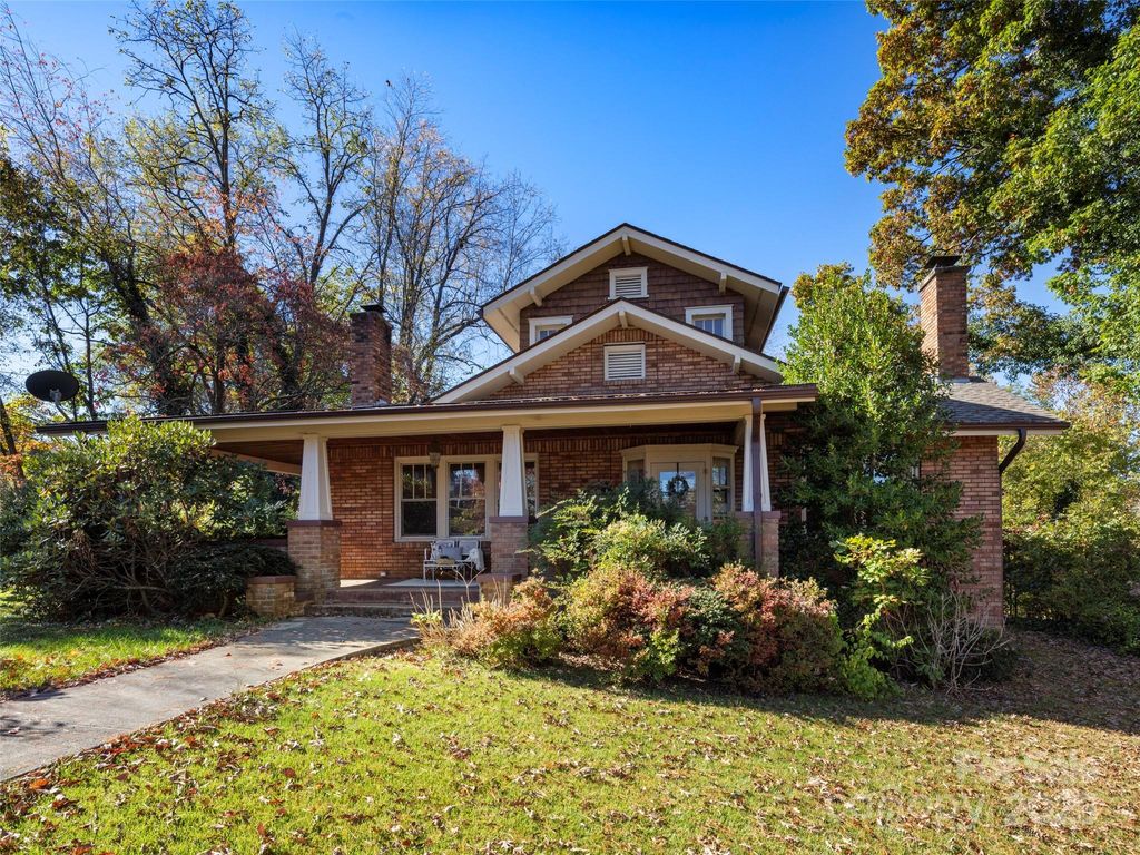 257 Church Street, Waynesville, NC 28786