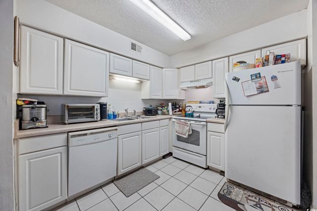 101 Cambridge Circle K4, Murrells Inlet, SC 29576