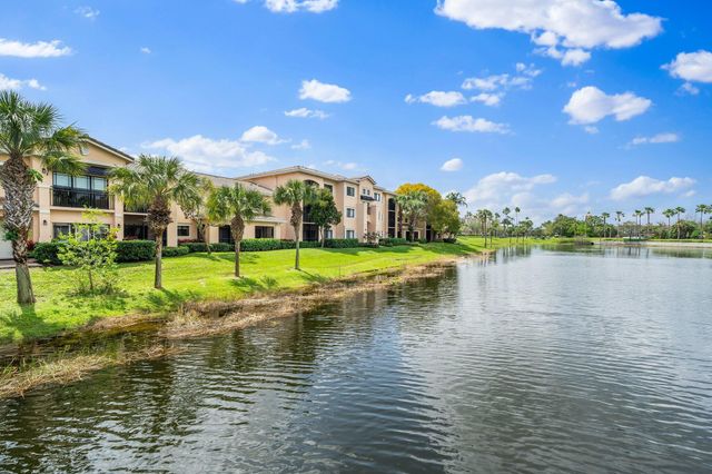 2805 Veronia Drive 107, Palm Beach Gardens, FL 33410