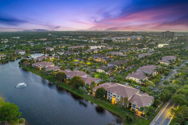 2805 Veronia Drive 107, Palm Beach Gardens, FL 33410