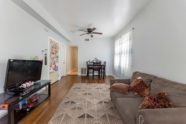 6613 S Justine Street, Chicago, IL 60636