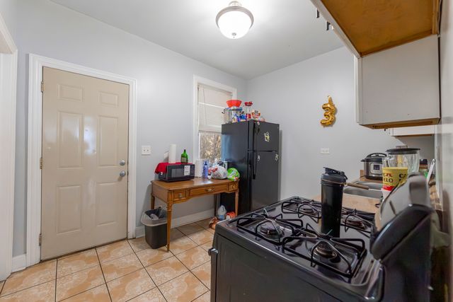 6613 S Justine Street, Chicago, IL 60636