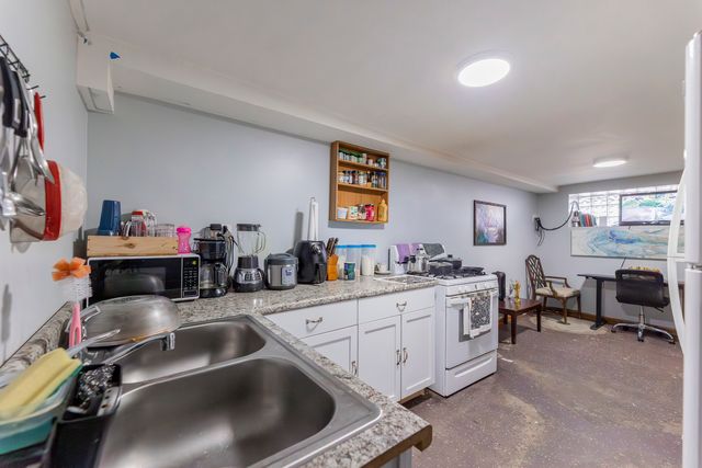 6613 S Justine Street, Chicago, IL 60636