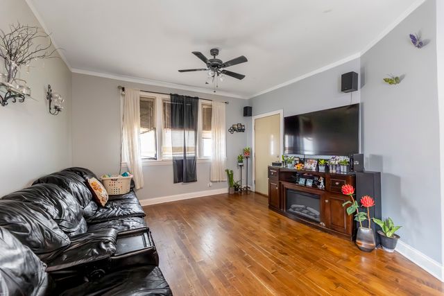 6613 S Justine Street, Chicago, IL 60636