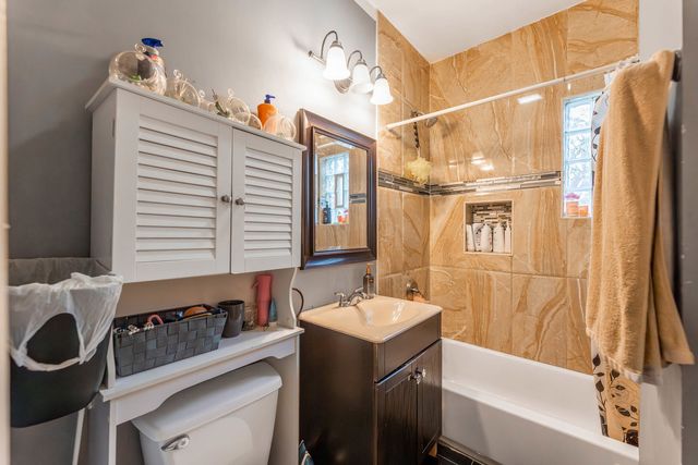 6613 S Justine Street, Chicago, IL 60636