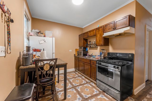 6613 S Justine Street, Chicago, IL 60636