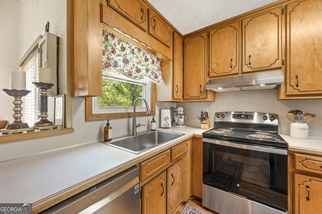 2690 Amberly Hills Trail, Dacula, GA 30019